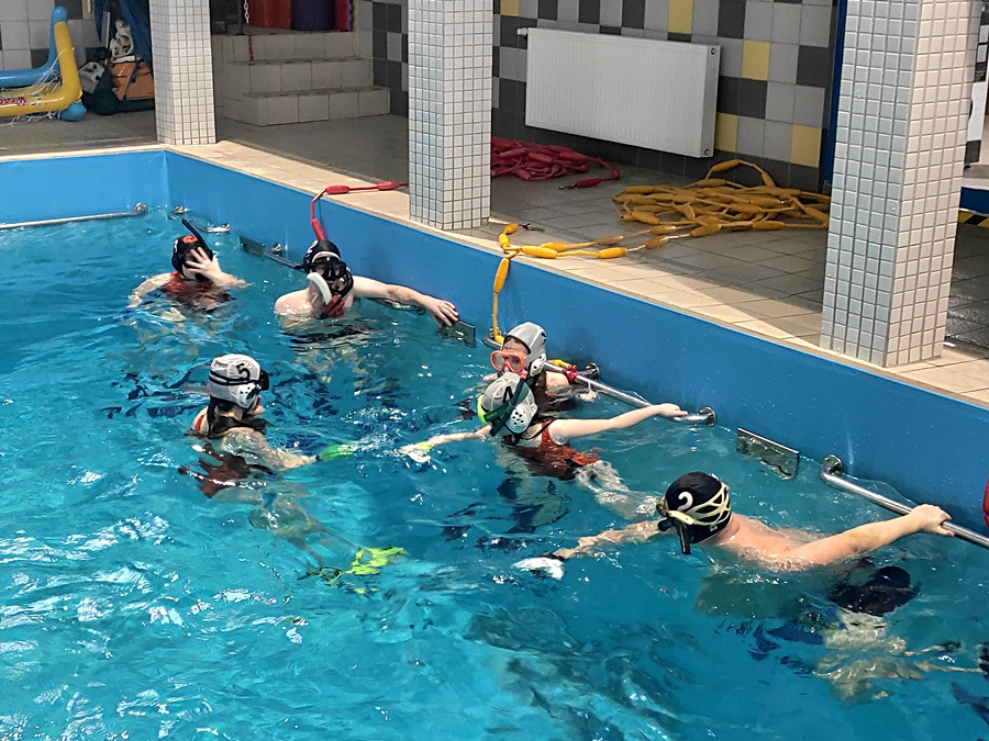 Hokej pod wodą Walenie Siemianowice Śląskie Trening 2 III 2024